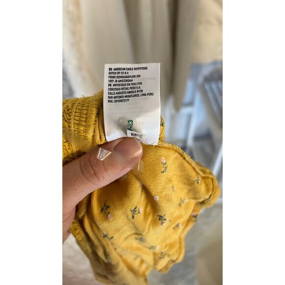 American Eagle Women’s Size M Yellow Floral Halter Top #0337 - Picture 5 of 12